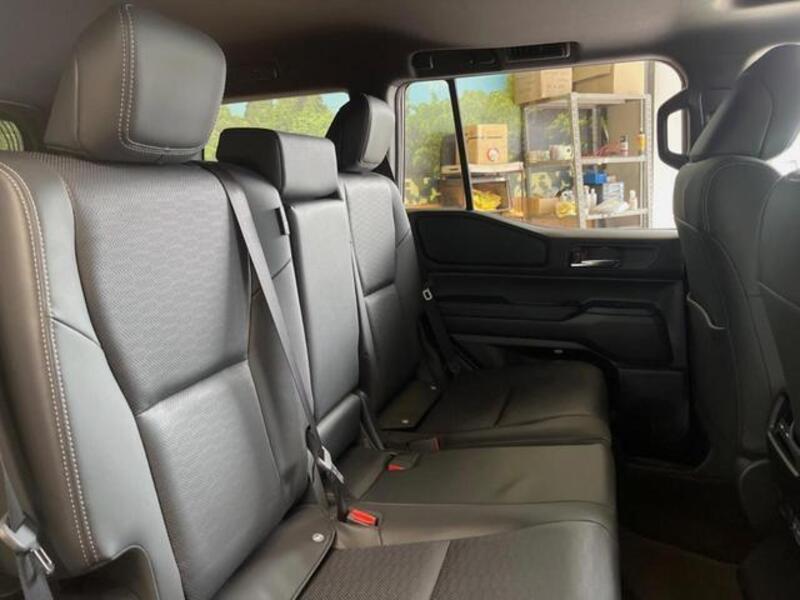 LAND CRUISER 250