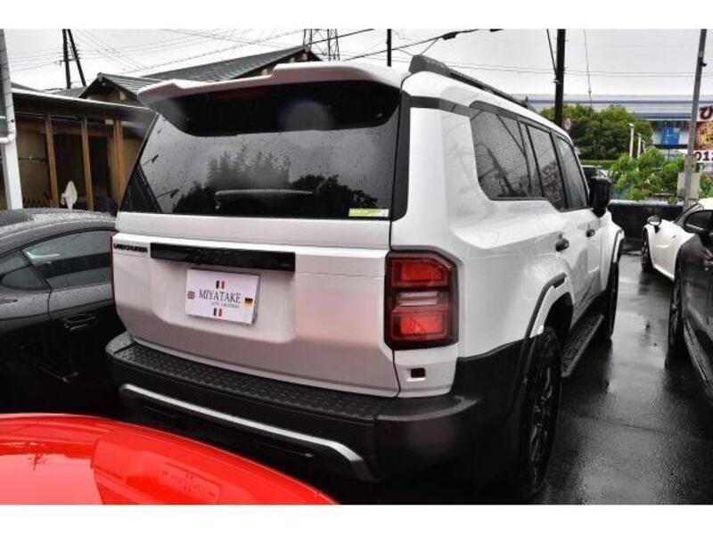 LAND CRUISER 250