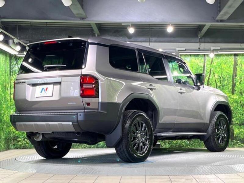 LAND CRUISER 250
