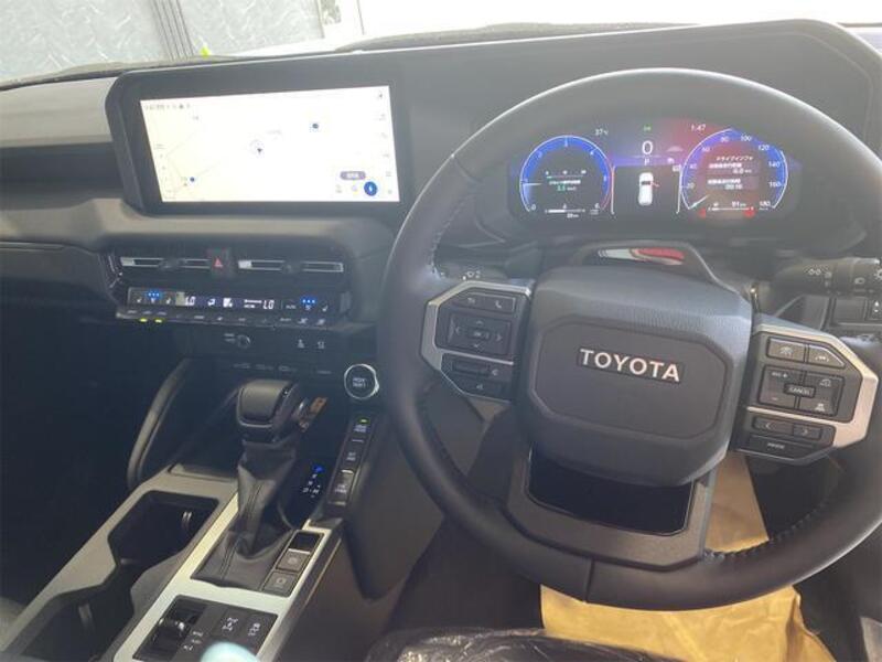 LAND CRUISER 250