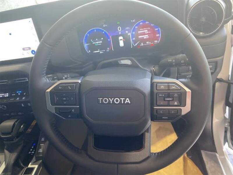 LAND CRUISER 250