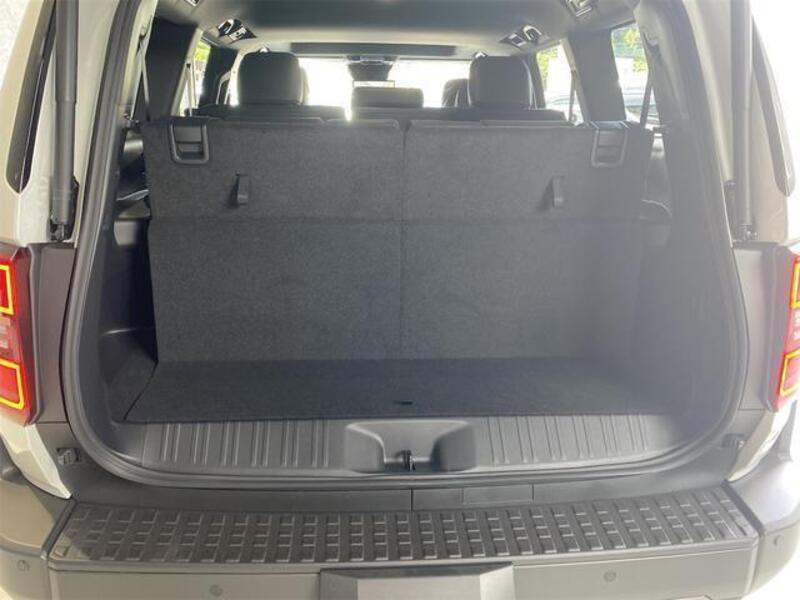 LAND CRUISER 250
