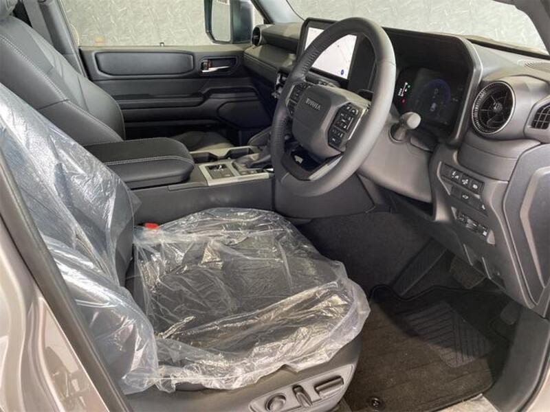LAND CRUISER 250