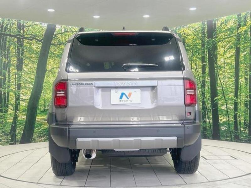 LAND CRUISER 250