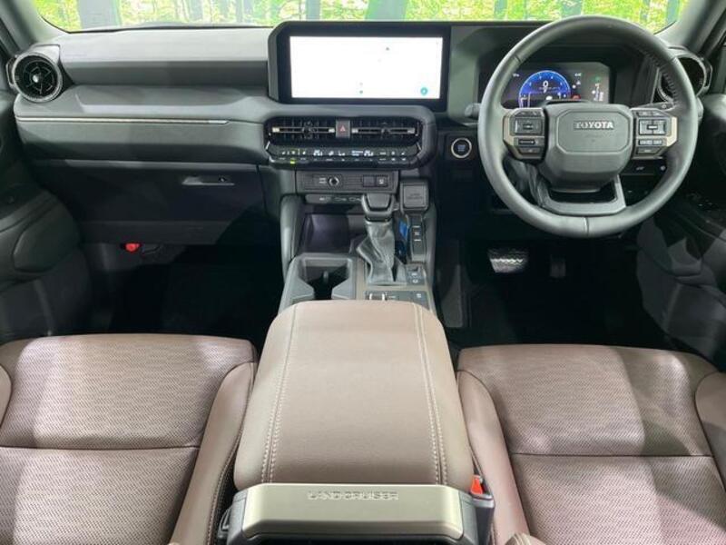 LAND CRUISER 250