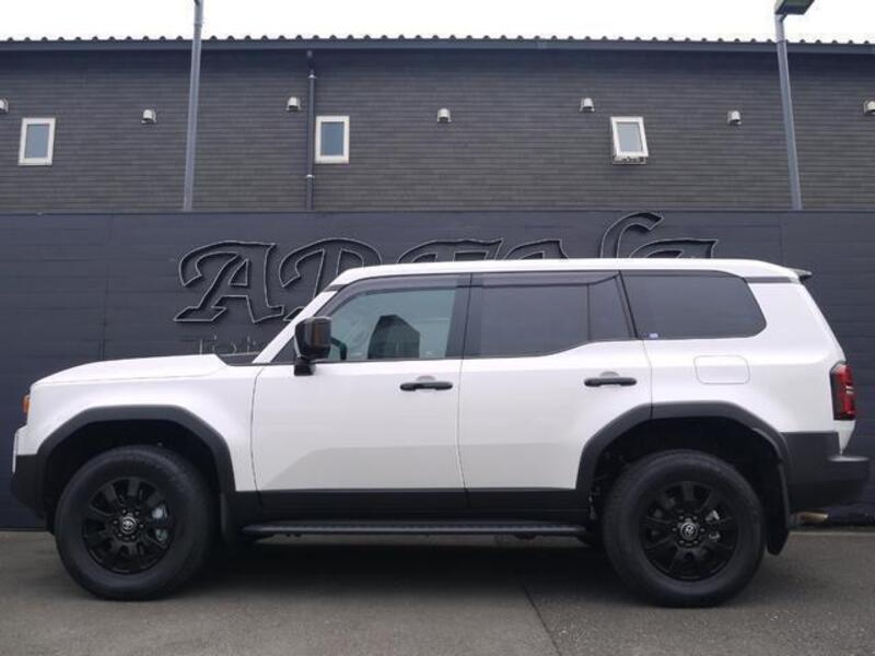LAND CRUISER 250