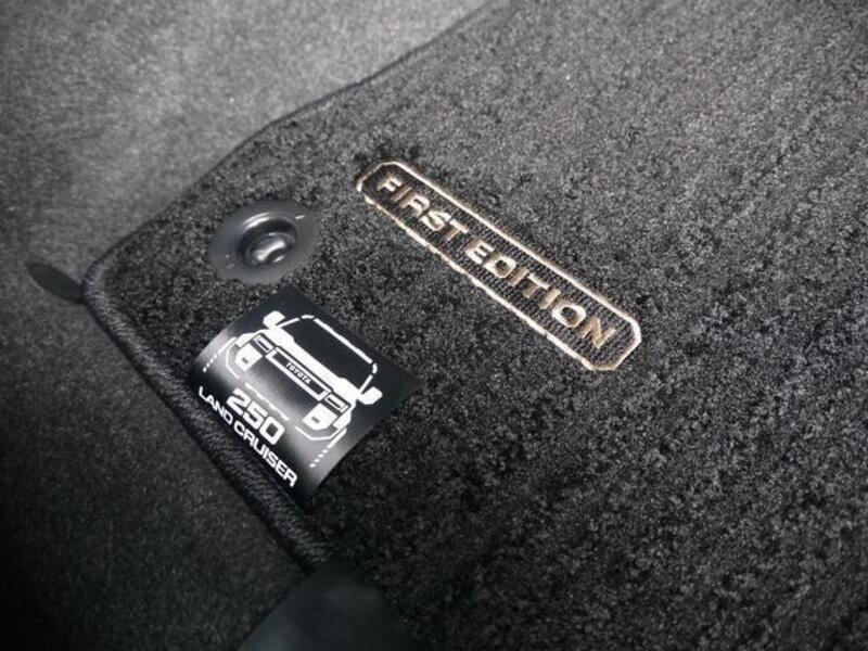 LAND CRUISER 250