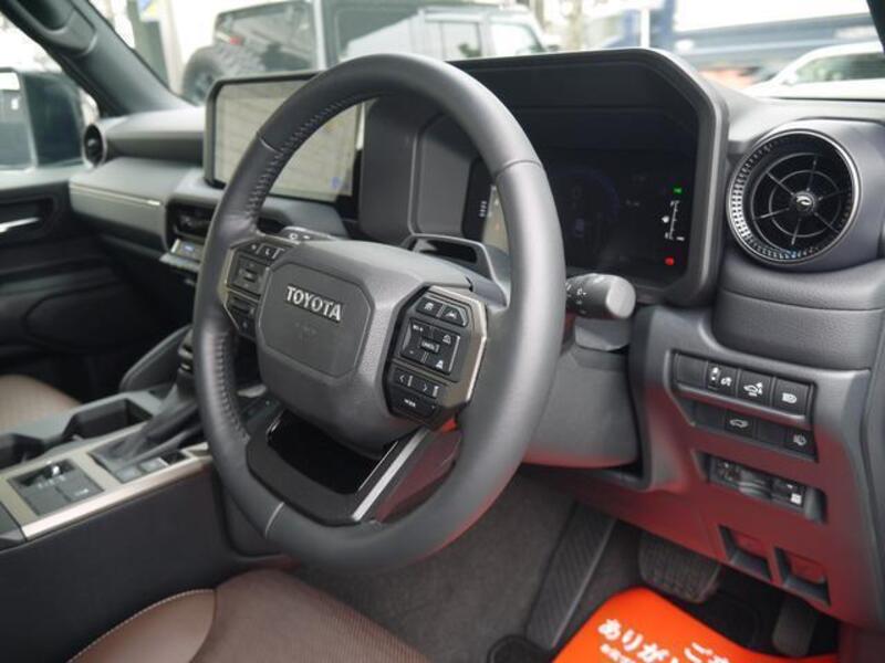LAND CRUISER 250