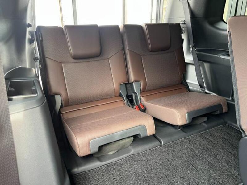 LAND CRUISER 250