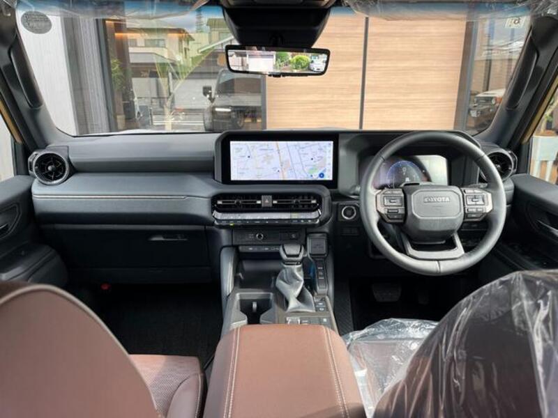 LAND CRUISER 250