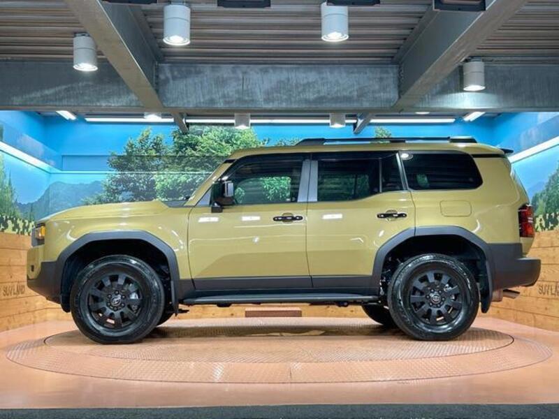 LAND CRUISER 250