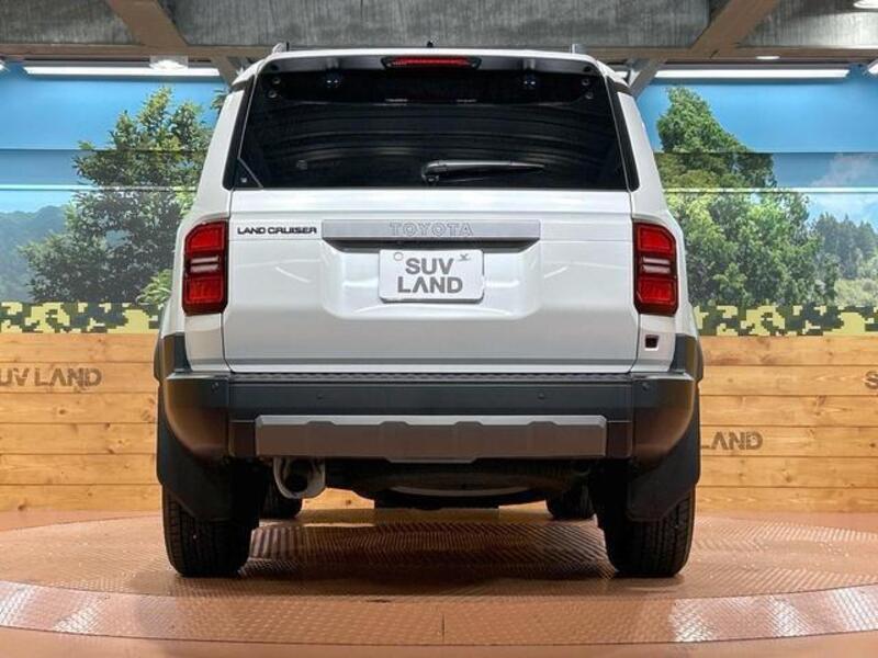 LAND CRUISER 250
