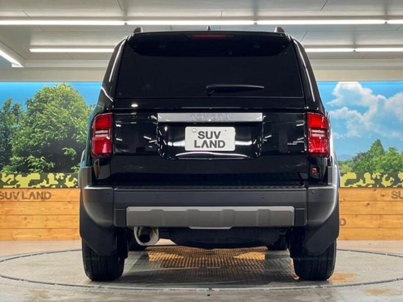 LAND CRUISER 250