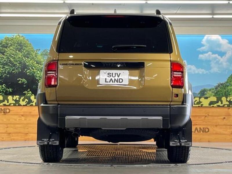 LAND CRUISER 250