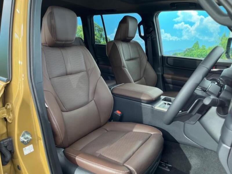 LAND CRUISER 250