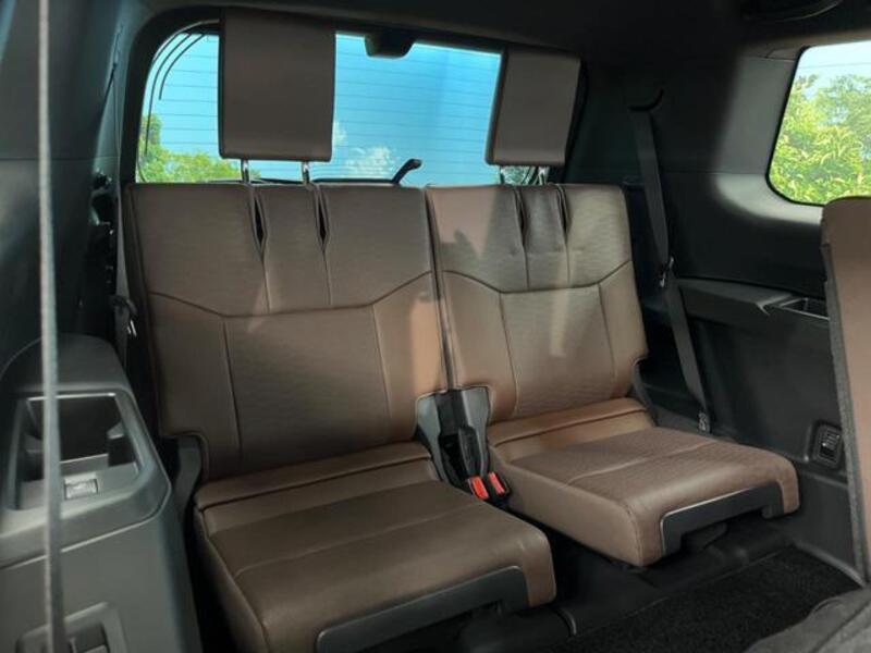 LAND CRUISER 250