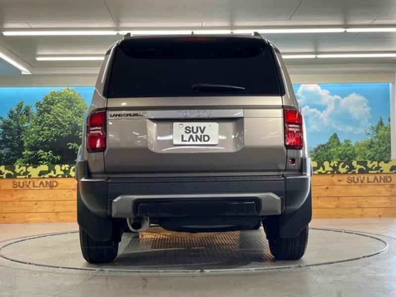 LAND CRUISER 250