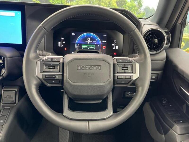LAND CRUISER 250
