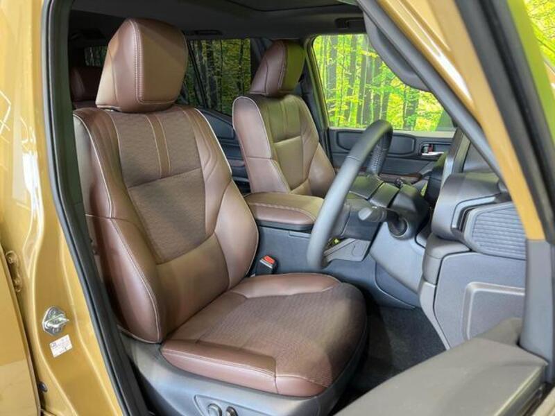 LAND CRUISER 250