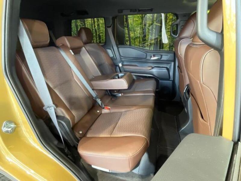 LAND CRUISER 250