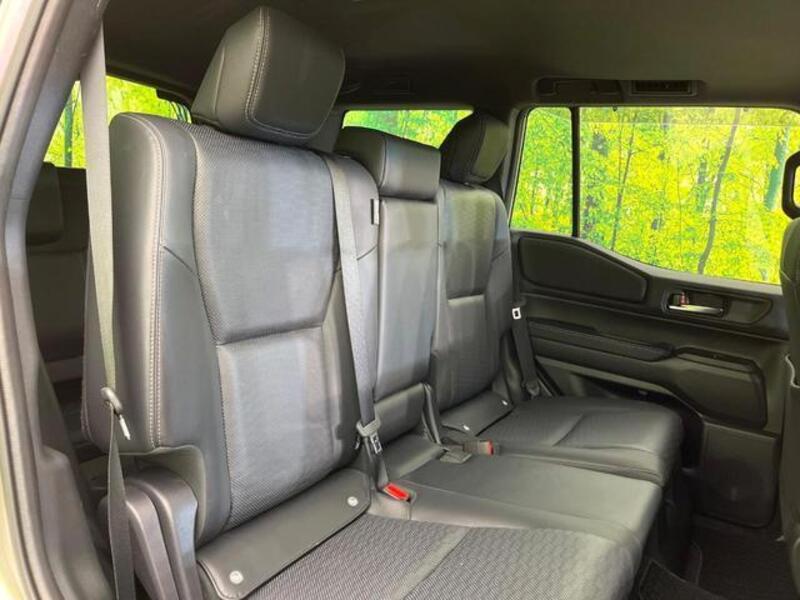 LAND CRUISER 250