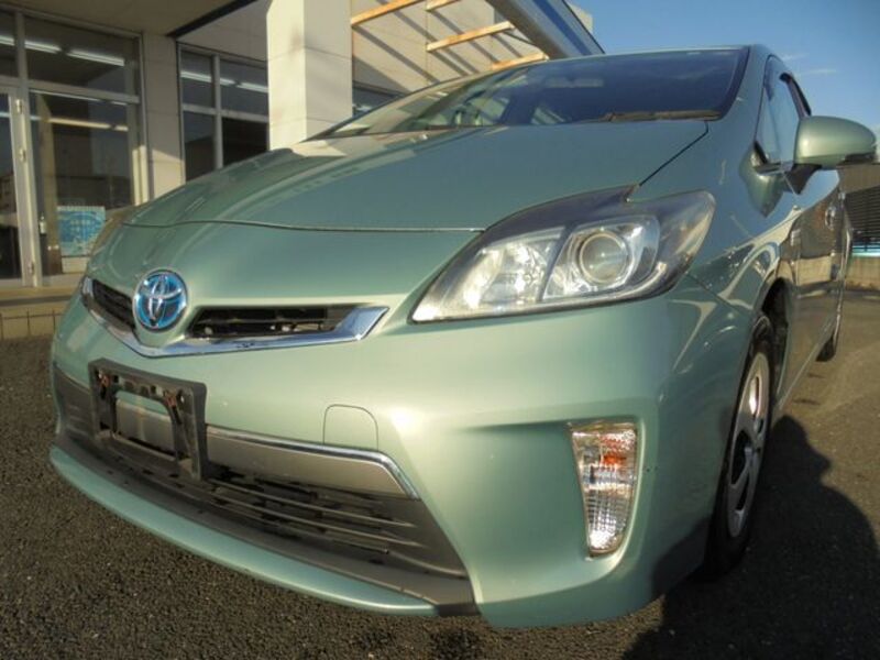 TOYOTA PRIUS PHV