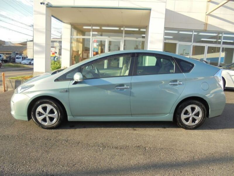 PRIUS PHV