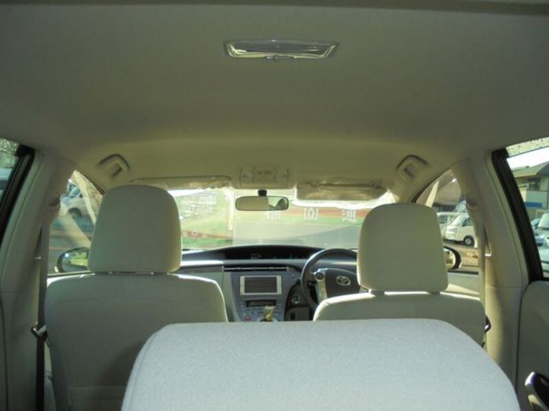 PRIUS PHV