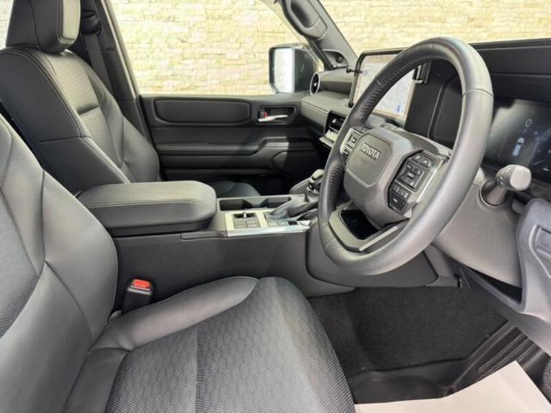 LAND CRUISER 250