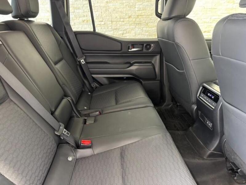 LAND CRUISER 250