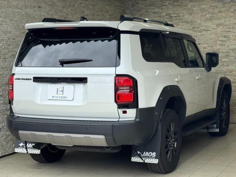 LAND CRUISER 250