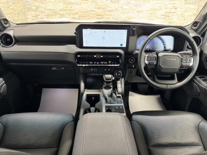 LAND CRUISER 250