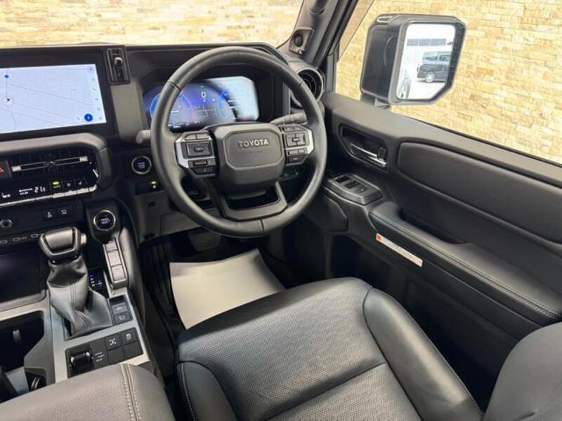 LAND CRUISER 250
