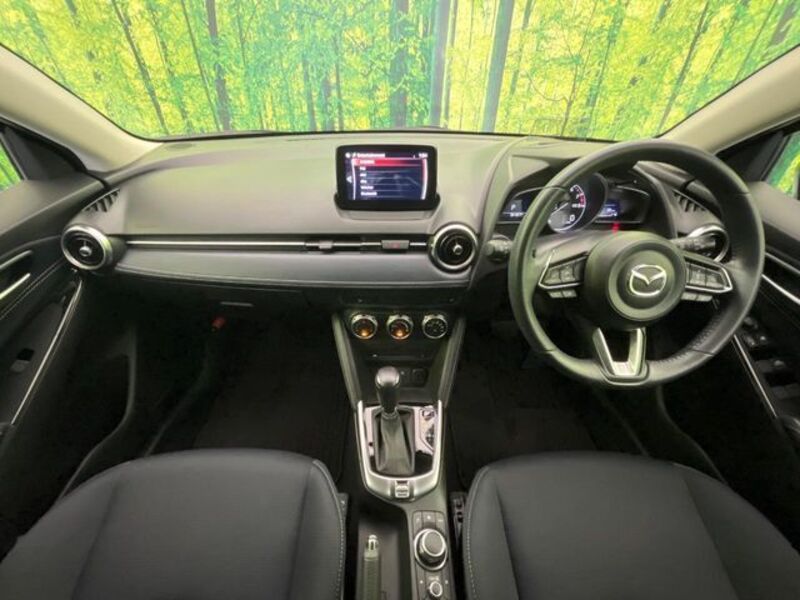 MAZDA2