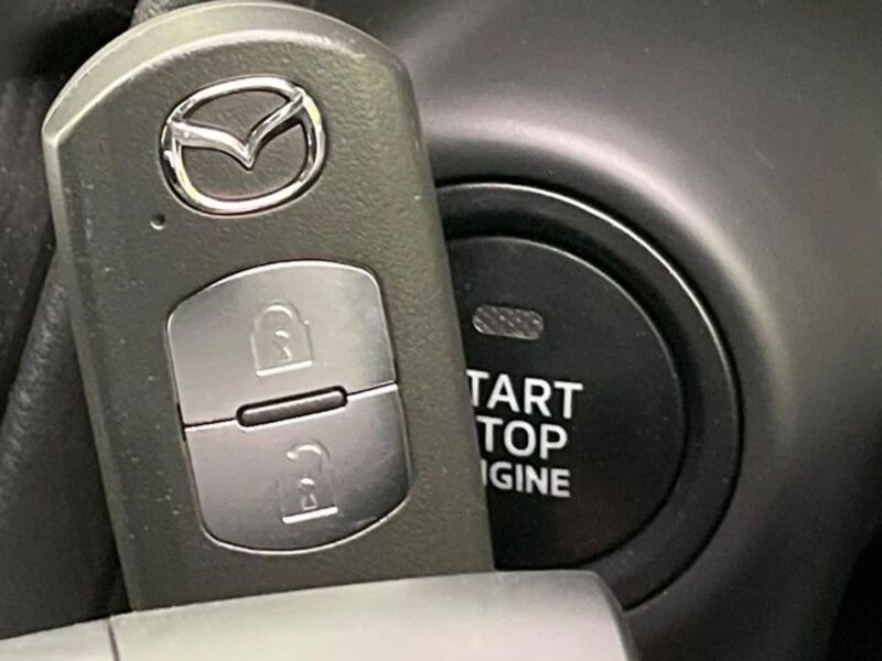MAZDA2
