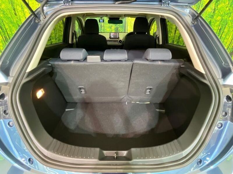 MAZDA2