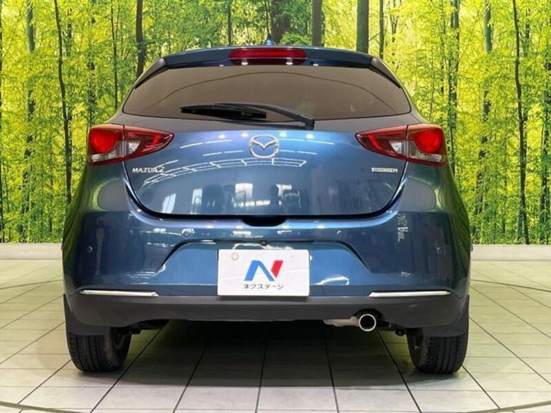 MAZDA2