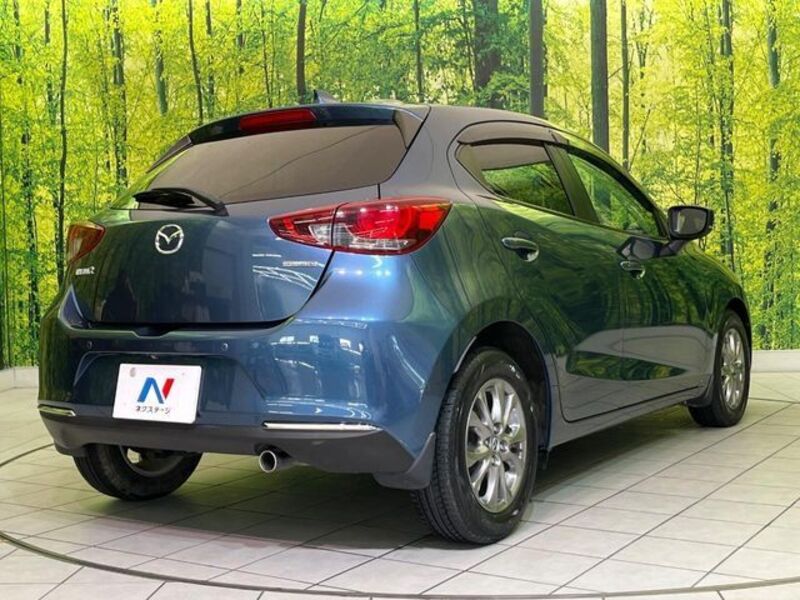 MAZDA2