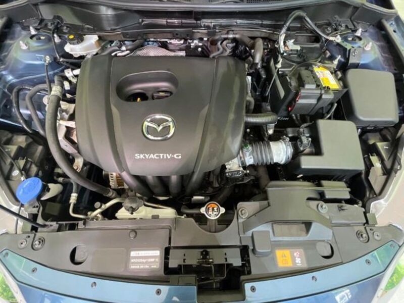 MAZDA2