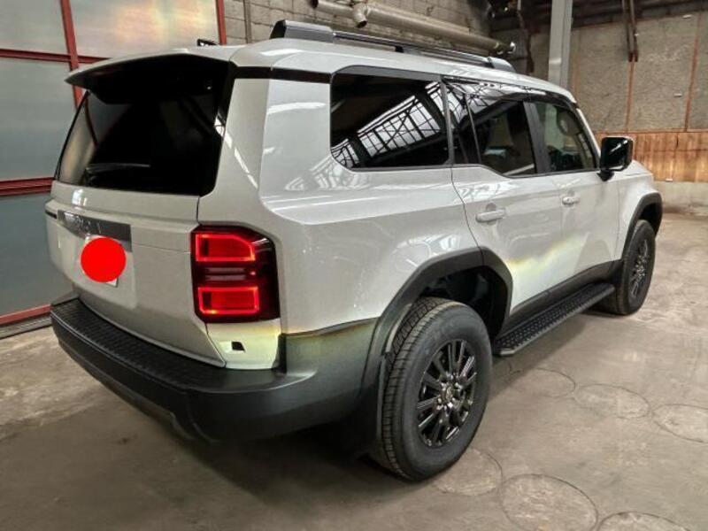 LAND CRUISER 250