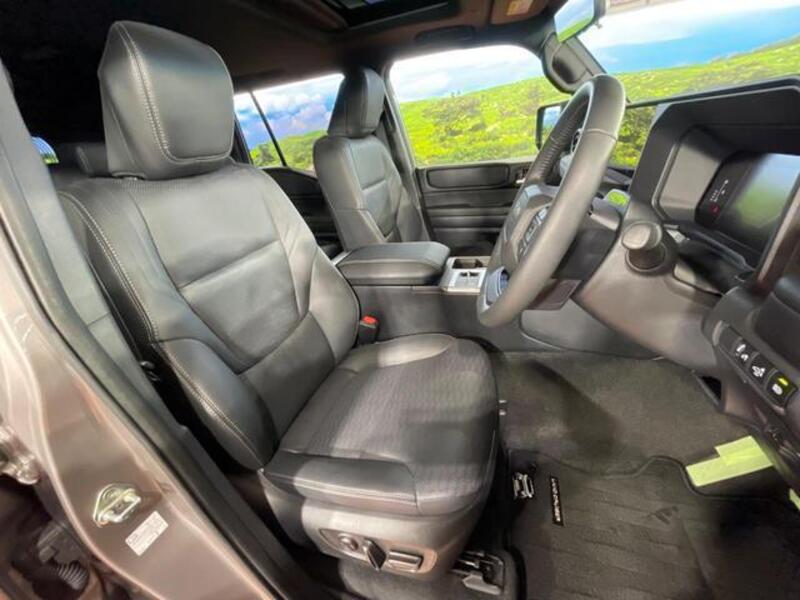 LAND CRUISER 250