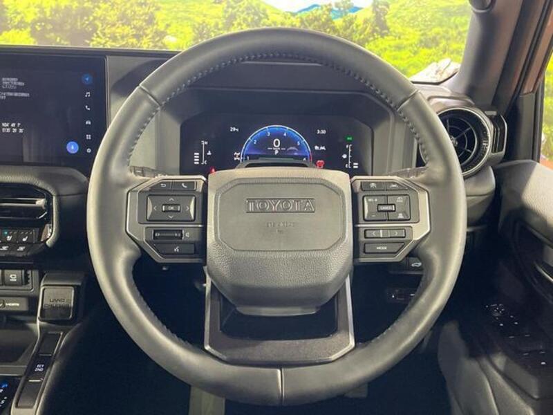 LAND CRUISER 250
