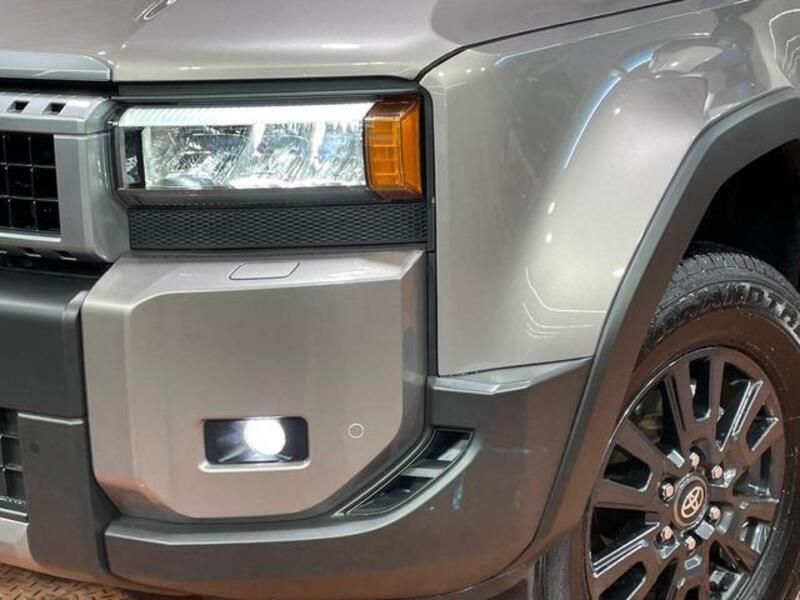 LAND CRUISER 250