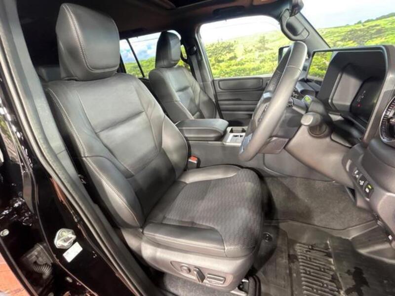 LAND CRUISER 250