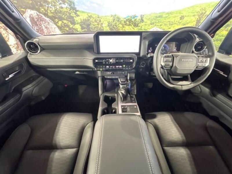LAND CRUISER 250