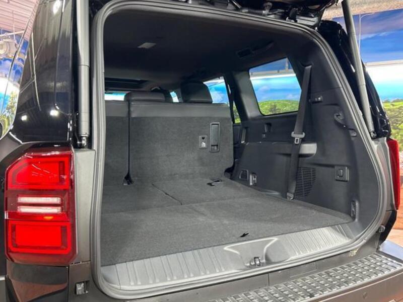 LAND CRUISER 250