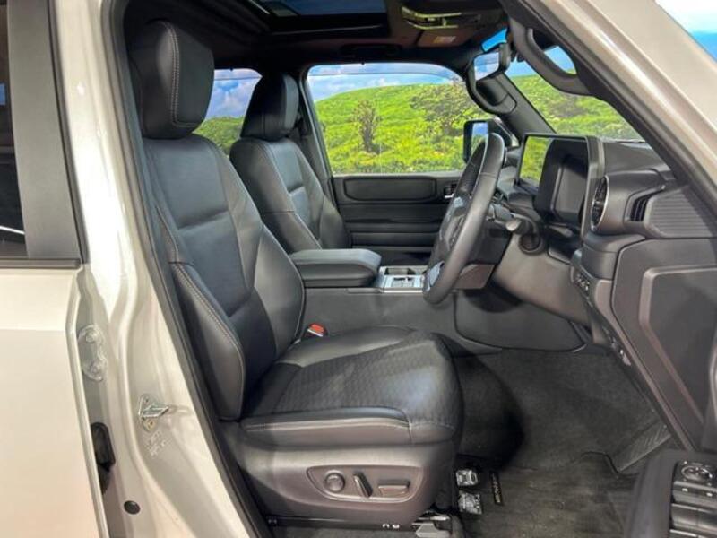 LAND CRUISER 250