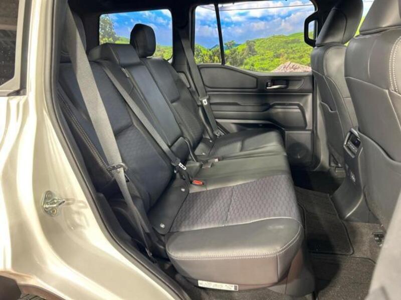 LAND CRUISER 250