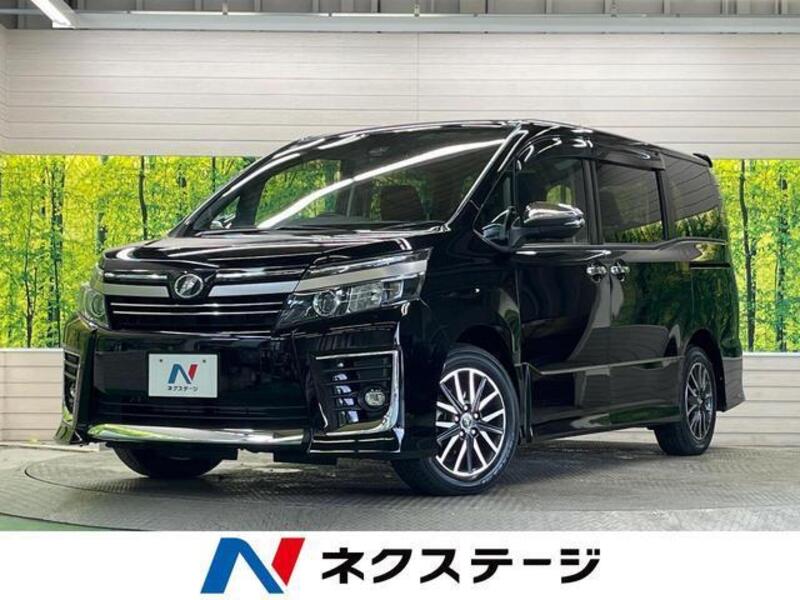 TOYOTA VOXY