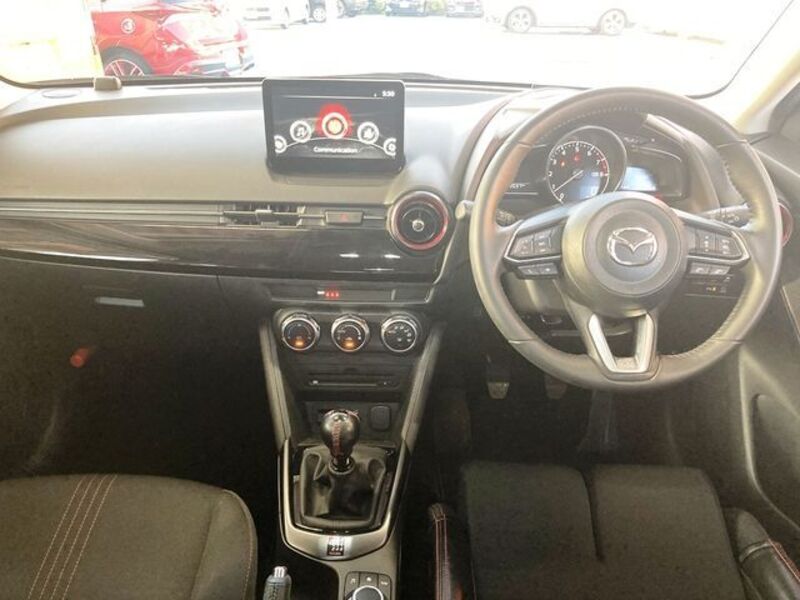 MAZDA2